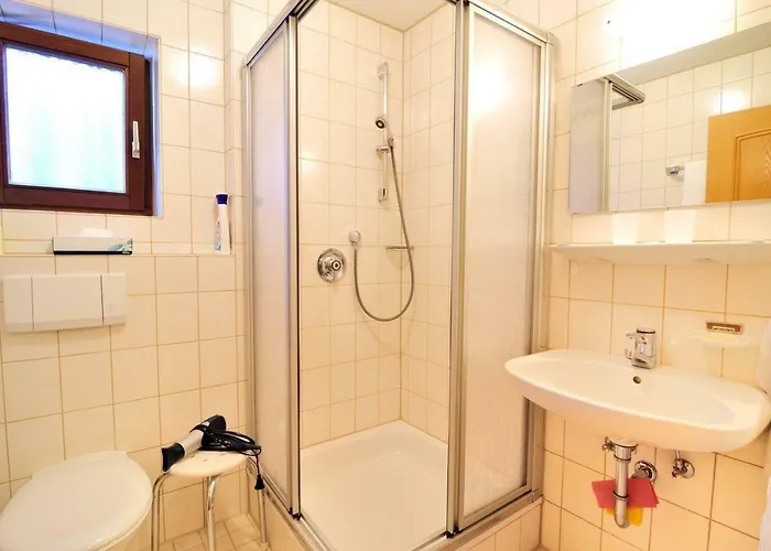 Kaufmann Michael アパート *